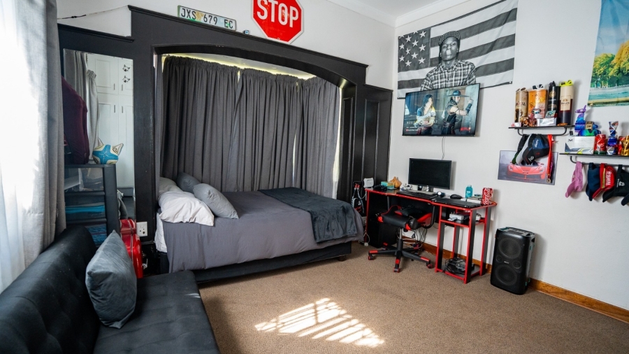 4 Bedroom Property for Sale in Wilkoppies North West